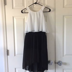 BCX white & black dress